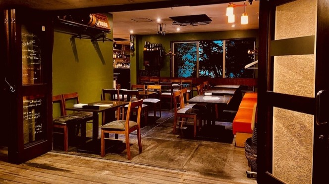 italian bar TAKA's KITCHENの施設画像1