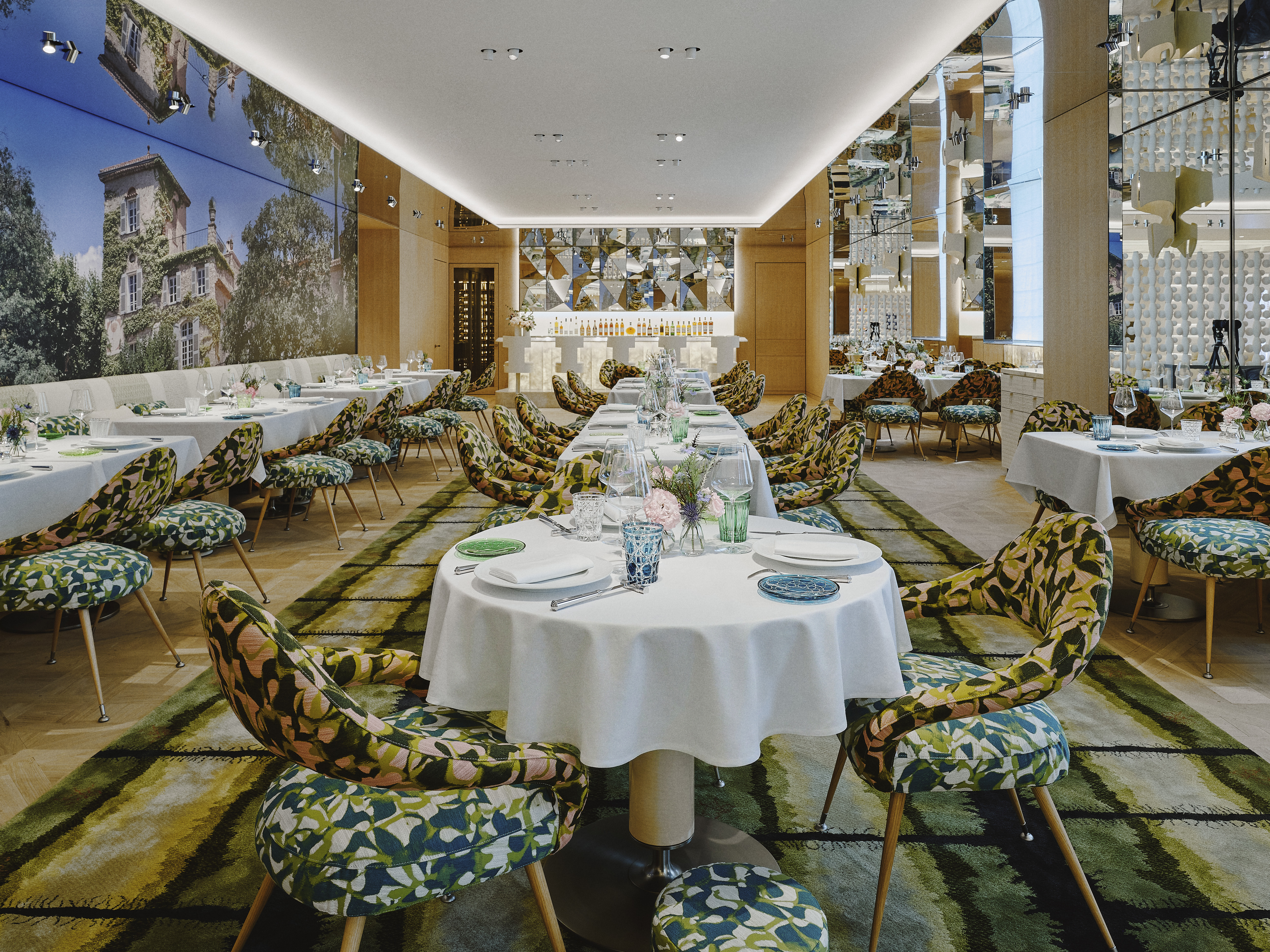 Monsieur Dior OSAKA - Restaurant Guide - TableCheck