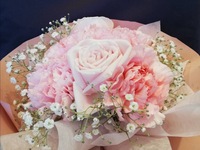 こちらで花束を準備いたします（3,000円～）