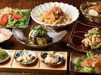 前菜からデザートまで！満喫沖縄料理コース+飲み放題3h