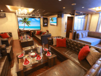 テラス付きカラオケルーム