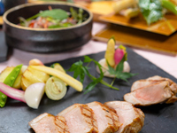 [October/November] Course “Wagetsu” featuring Spanish Iberico pork wrapped in persimmon leaves (includes 2-hour all-you-can-drink]