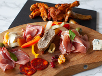 APPETIZER PLATE:M (2 to 3 people)