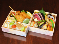 【テイクアウト】旬の食材と祢保希人気メニューを詰め込んだ特製弁当 ～ねぼけ弁当～