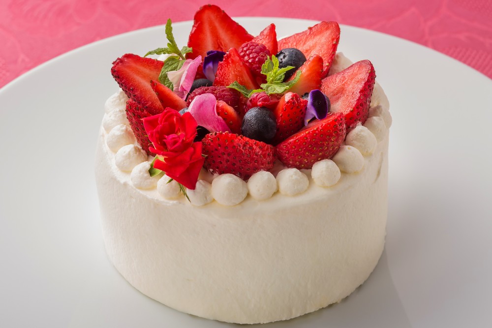 Le Un ルアン 神戸迎賓館 ホールケーキ 4号 直径12cm 4 5名向け 食べタイム