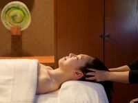 ヘッドトリートメント(アロマOR炭酸）　45分    Head Treatment(Aroma or Carbonic acid) 45 min