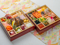 〔Elegant〕 Japanese-Western Osechi Two-Tier Box 《Special Price for Shareholders》