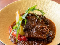 【調理済】牛すね肉の赤ワイン煮込み　ストラコット