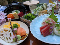 季節膳と湯豆腐のセット