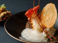 (Dinner Half Course A & B) Roasted spiny lobster from Mie prefecture with butter sauce fragrant with spiny seaweed