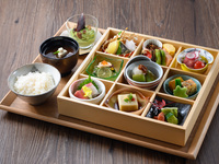 [Shunsai Gozen] Nine small bowls filled with colorful ingredients! Recommended for those who want to enjoy various flavors!