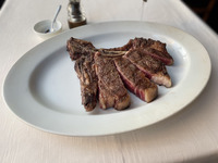 【Web限定！乾杯1ドリンク付!】メインは群馬県産赤城牛21日熟成骨付きサーロイン800g！〆はお任せパスタの全4品~要予約（前日までにご注文ください）