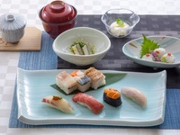 【鮨 すし萬】関西うまいもん博覧会～大阪筥はこすし🌞ランチ～