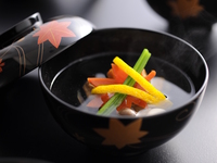 Kaiseki Course Cuisine　JPY 15,000