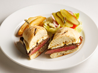 [Lunch only] STEAK SANDWICH