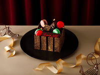 スーパーオペラレジェール（12cm×12cm×高さ7.5cm）