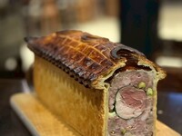 旬を味わう創作フレンチ【スペシャリティ パテ・アンクルートコース】（メイン：ジビエや牛ホホ）