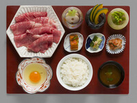 [Superb yakisuki lunch] Aged Yonezawa beef with special Okukuji egg + sparkling