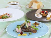 お得！【百年カレーパイ土産付】プリフィックスランチ　－夏－　