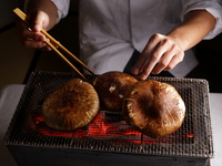 Chef’s ‘OMAKASE’ Course  JPY125,000 (Svc&Tax Incl.)~*Market Prace 