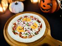 Ghost pizza: 1 piece