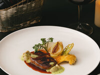 【ワイン付・近江牛グレードアップ・完全予約制】☆ペアリングワイン付き近江牛グレードアップクリスマスディナー☆12/24