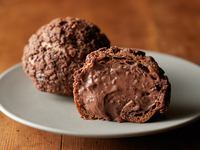 [Takeout] Organic Chocolate Cream Puffs