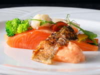 Lunch only [Exalan] For business lunches or meals with friends, lobster and lamb 8,800 yen ☆ Private rooms available