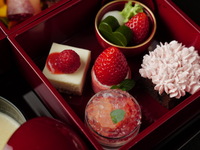 【11:00 a.m. seating】 Strawberry Afternoon Tea
