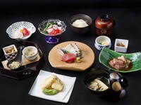 ~A satisfying banquet of carefully selected seasonal seafood and mountain delicacies~ Kaiseki plan "Aoi" lunch