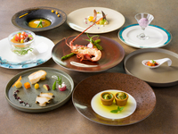 【シグネチャー】　伊勢海老・鮑か黒毛和牛選べるメイン全8品シェフおすすめコース・テーブルチェック予約限定選べるワンドリンク付き