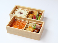 ﾃｲｸｱｳﾄ　弁当2900円　