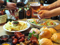 [Party course] Volume ◎ 9 dishes including grilled chicken and pulled pork 3000 yen