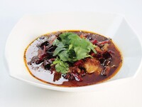 【アラカルト】93.牛肉の四川山椒辛子煮込み　中盆