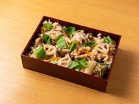 知床鶏と根菜の五目御飯