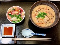 和風酸辣湯うどんとばらちらし