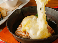 【平日ポークランチコース】お得なセットドリンク＆食後の珈琲or紅茶付き～ポークグリル＆ラクレットをメインにチーズを楽しむ全5品～