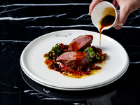 [Dinner] 11,000 Yen Course + Champagne Toast