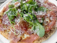 [Takeout] Prosciutto and Baby Greens Pizza