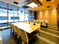 【個室120分制】牛ステーキ食べ放題付きディナービュッフェ＋100種類のアルコール飲み放題