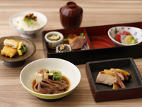 個室確約【彩】隠れ房ランチ会席7品　2500円（税込）