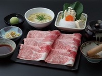 <Premium> [The Ultimate Kobe Beef Course] ¥12,800 Featuring tender meat with a deep, rich flavor, this course is perfect for business entertaining or important dinners. We offer the finest hospitality with its refined taste.