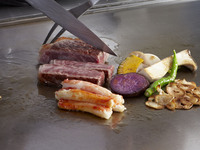 دورة ميازاكي الخاصة بلحم البقر والفوغو والسلطعون