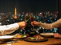 [Xmas 2025] Guaranteed front-row window seat! Christmas dinner with a glass of champagne, 7 dishes