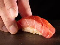 [December Limited] 22-Course Chef's Selection Featuring 6 Premium Ingredients + Drinks Included