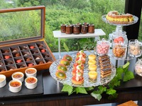 <ランチ・Menu Mignon>前菜は生ハム・メインは黒毛和牛・お魚料理を含むWメイン+ワゴンデセール_8,000円