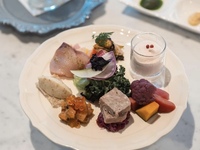 Weekend and Holiday Limited Lunch Course