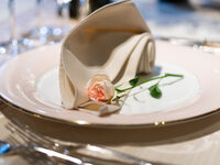 【リニューアル記念】＜ランチ＞メインは神戸ビーフ・明石のお魚全4品のコース＆ワゴンデザート(乾杯ドリンクとミネラルウォーター付)‗12,000