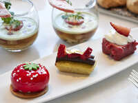 【The Lobby Lounge】 Evening hour The Ritz-Carlton Tokyo Strawberry High Tea with Ruinart Blanc de Blancs champagne free flow