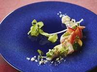 【SEASON LUNCH】2時間飲み放題付！前菜は横浜野菜のバーニャカウダ・メイン（オーストラリア産牛ロース肉）が選べる全4品プリフィックスランチ（3/5～土日祝）